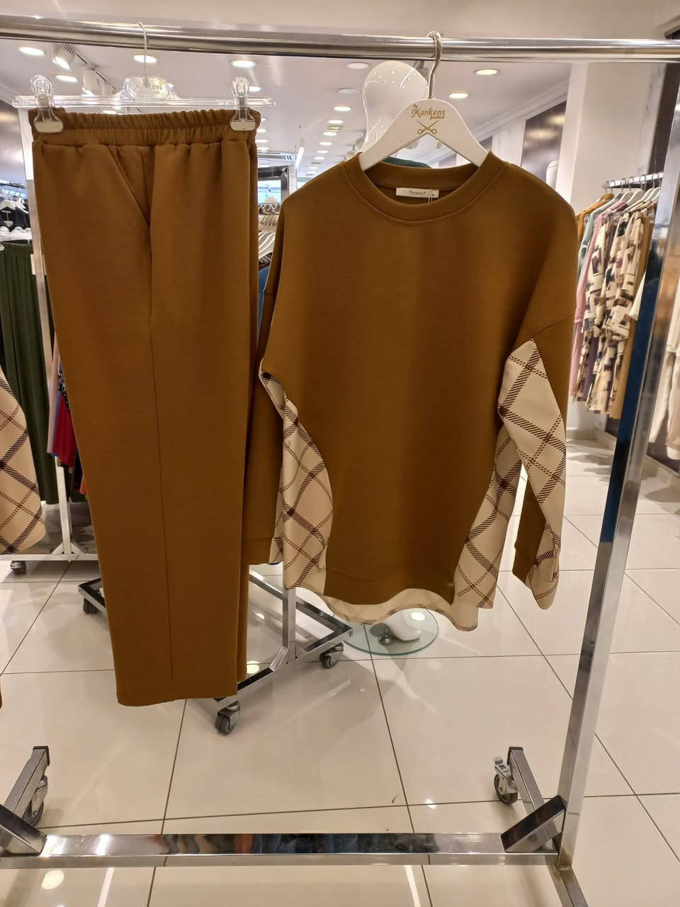 🦅 ازياء بشار 🥳2025 / 2026

تم وصول ( سوت )
قياسات _خاصه 

توجد خدمه توصيل 🚚داخل الصويره ولجميع المحافظات العراقى 🚛

العنوان/ واسط صويره شارع نجمه مقابيل ماركت بيت ميره     🧿ازياء بشار 🧿

الحجز *********** _واتساب
