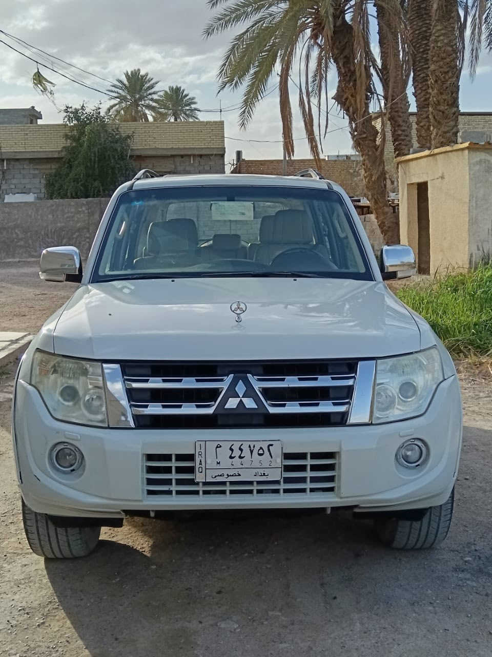 سلام عليكو باجيرو حبتور موديل ٢٠١٤ بيه بارد بل جاملق اليمن موظح بل صوره  ول باقي مكفول رقم الهاتف ***********
