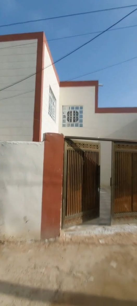 سلام عليكم
📌بيت للبيع طابقين 
مساحه 180 متر /سند 25 /
📍طويريج شارع 40 خلف الطابو وقريب على شارع الحولي خلف قاعة القصر الابيض 
البيت  سيراميك كلش مرتب
♦السعر. 59 قابل لتفاوض
[[وتساب***********]]
______________________
[[اتصل. ***********]]
