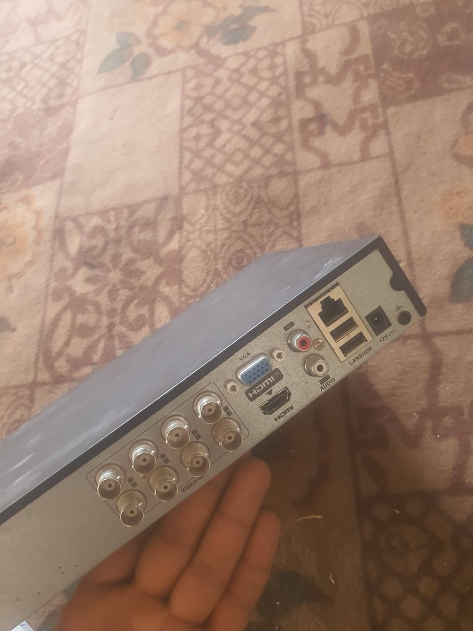 DVR 
مع هارد 500GB HD
DVRكامرات8 يشغل نضيف جدا
للبيع


**إذا كنت صاحب هذا الإعلان وتريد حذفه لأي سبب، رجاءا أرسل رسالة إلى الدعم الفني**