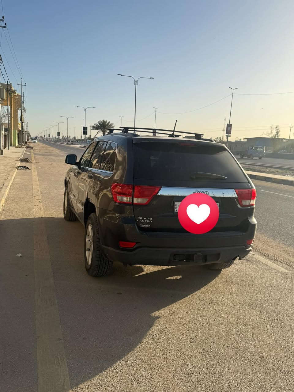 مرخصه الادمن
***********
جيب لاريدو  2013
كصة جنطه 
سياره مكفوله مكينه وكير
متومة انكليزي شمالي رقم وسنويه
مكانها النجف
السعر 75
مكفوله عشائر وانتربول وسرقه
