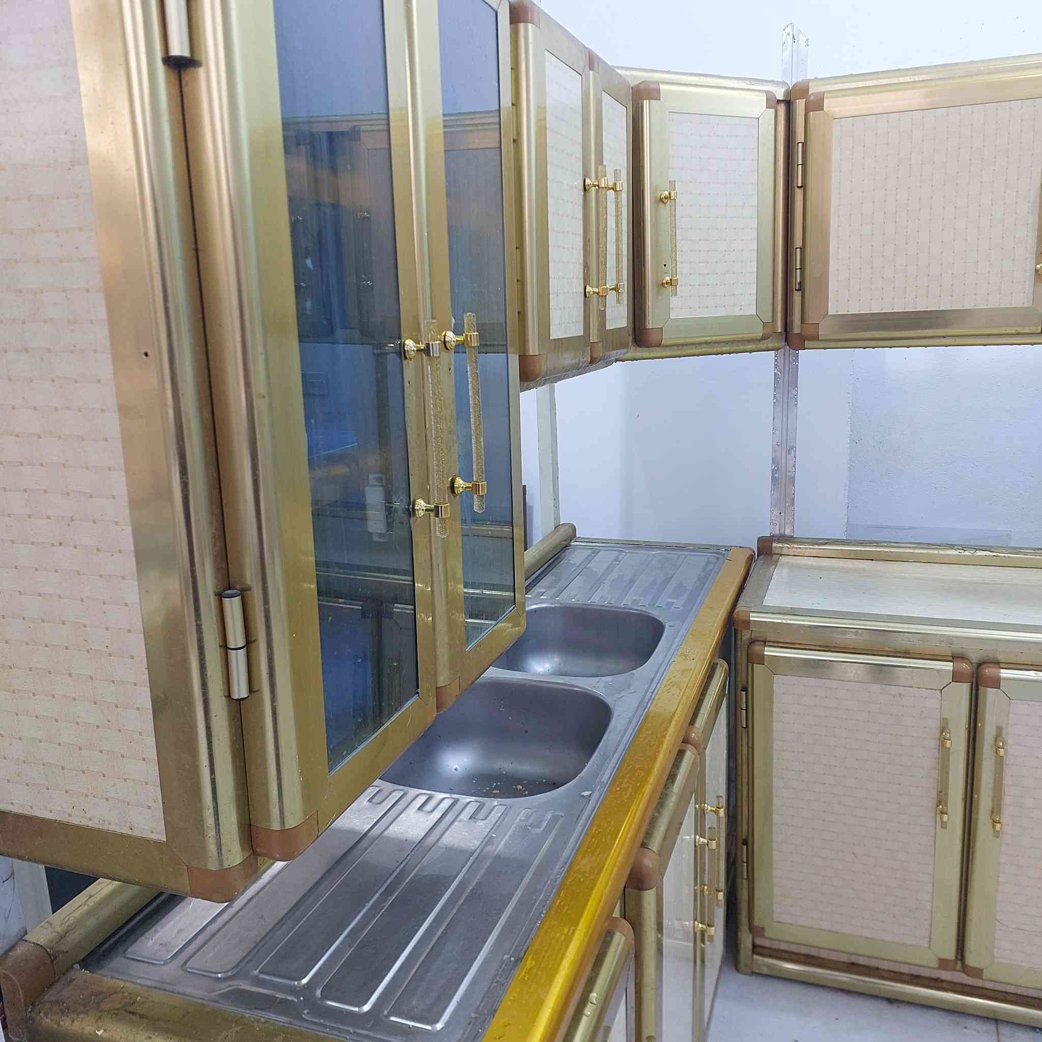 كاونتر تسكام مستعمل ٥امتار نضيف جدا بالحمزه حي الحسين ***********واتساب
