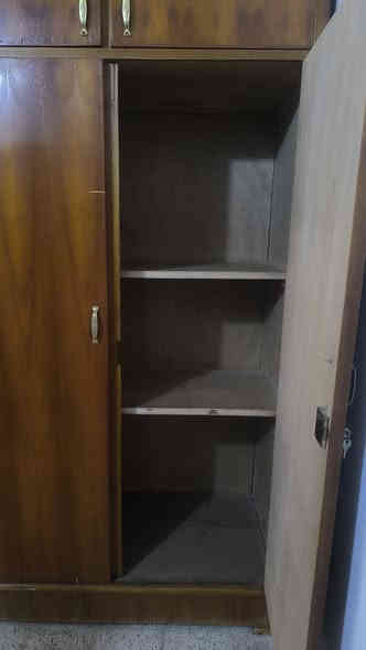 السلام عليكم 
قنصور للبيع 
5 ابواب 
خشب ماليزي ثقيل
العنوان : موصل /الأيمن 
السعر 450 الف 
للاستفسار : ***********
