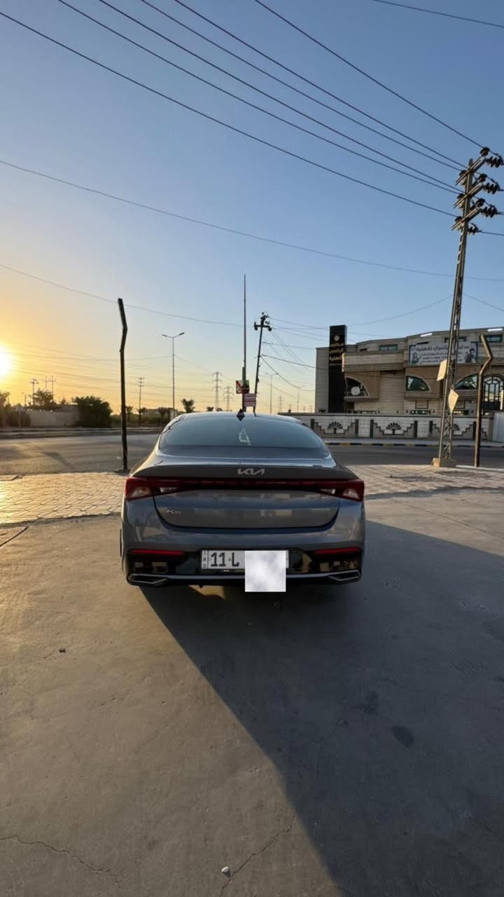 للبيع
K5 مديل 2022
حادثها جاملغ عكس جهة السايق ايرباكات سليمه شاصي كير مكينه مكفولل 

المواصفات 
1-الكاميره الخلفيه 
2-مستشعر وقوف
3-مثبت السرعه
4-شاشه
5-المصابيح الاماميه ليد
6-ابل كاربلاي
7-التشغيل عن بعد 
8-وضع قياده
9-مثبت سرعه
10-حساسات ضغط الاطار
11- تحكمات ستيرن 

———————————-. 
الرقم بغداد مشروع وطني الجديد 

للتواصل *********** 

السياره 15،700 وبيها مجال بسيط
