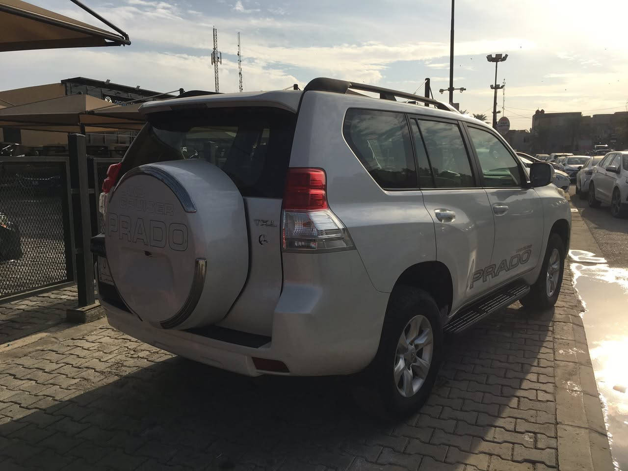 سلام عليكم 
للبيع فقط
تيوتا برادو موديل. ٢٠١٠ كويتي شركة الساير 
رقم بغداد بأسمي
محرك. ٤ سلندر
كير اتماتيك
مواصفات معروفة 
دفع رباعي
كامرة
حساس
تحكم ستيرن
٧ راكب
٣ قطع تبريد 
نضام منحدرات
مانع تزلج
سبير تعليك 
السيارة كفالة عامة من الصبغ والتبديل
عدا بارد جهة السايق موضح بلصورة
كير محرك جديد بمعنة الكلمة
كهربائيات دواخل كلة بلاد 
عداد المسافة. ١١٨ الف حقيقي وين ميعجبك افحص
السيارة استلام من الشركة استخدام قليل
مكان السيارة كربلاء 
مدينة المعارض الجديدة
السعر. ٢٢٥
للأستفسار
***********
***********
