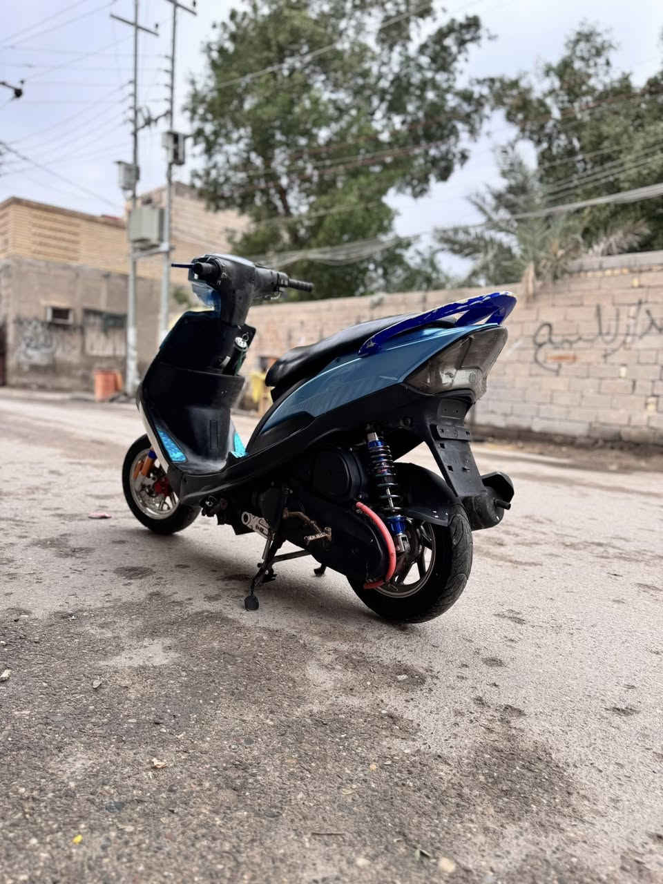 دراجه ماكس عدله   كلها ختم واحد  ويه المكينه  لحيه ترايش  حواضن  كلها ختم واحد  ملاحتها حلوه  شلعه معدل 115كلها شغالا سلف هندر   كلها من كلشي كلها شغالا    الدراجه مكينتها خرسه كلش ما تسمعلها صوت نكره سلف مفتوحه الدراجه   بيها  تزويد هواي صابيع دبل خلفي دبلات امامي ويلات  شيال مكينه تايرات   تزويد خارجي  الدراجه مرتبه  مكاني بصره كرمت علي الطيف  رقمي ***********
