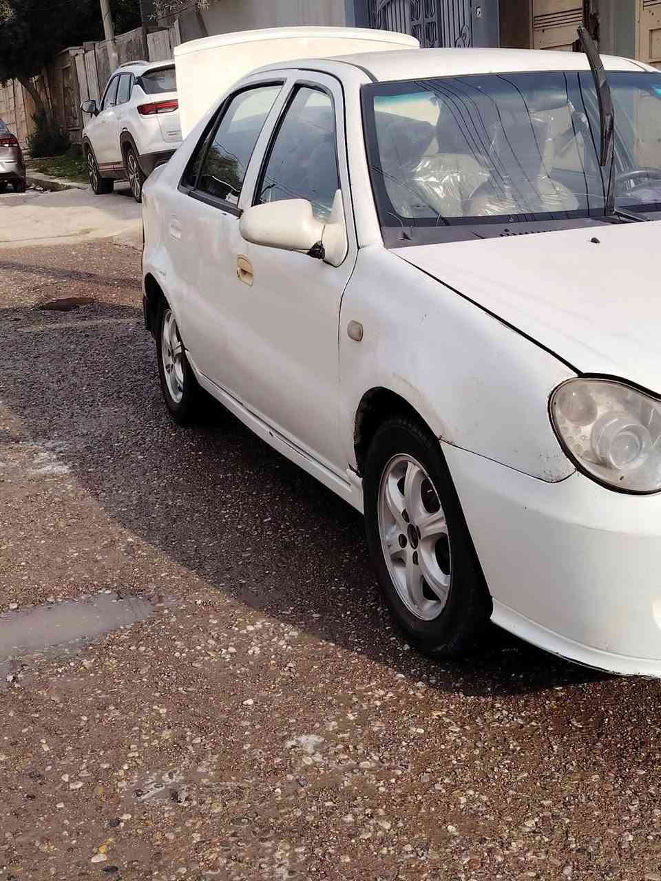 السلام عليكم 
جيلي سي كي للبيع 
موديل 2012 
محرك كورلا شرط 
كير شرط 
لايت زنون عالي ناصي اصفر 
صبغ جاملغ امامي ايسر بلا ضرر السياره 
الكشر كدام العين 
رقم نينوى باسمي شرط الوكاله والتحويل 
ويل كب 
تايرات نضاف 
السعر 47 
عنوان موصل ايسر حي الوحده 
التواصل
اسيا  (***********)
كورك (***********)
