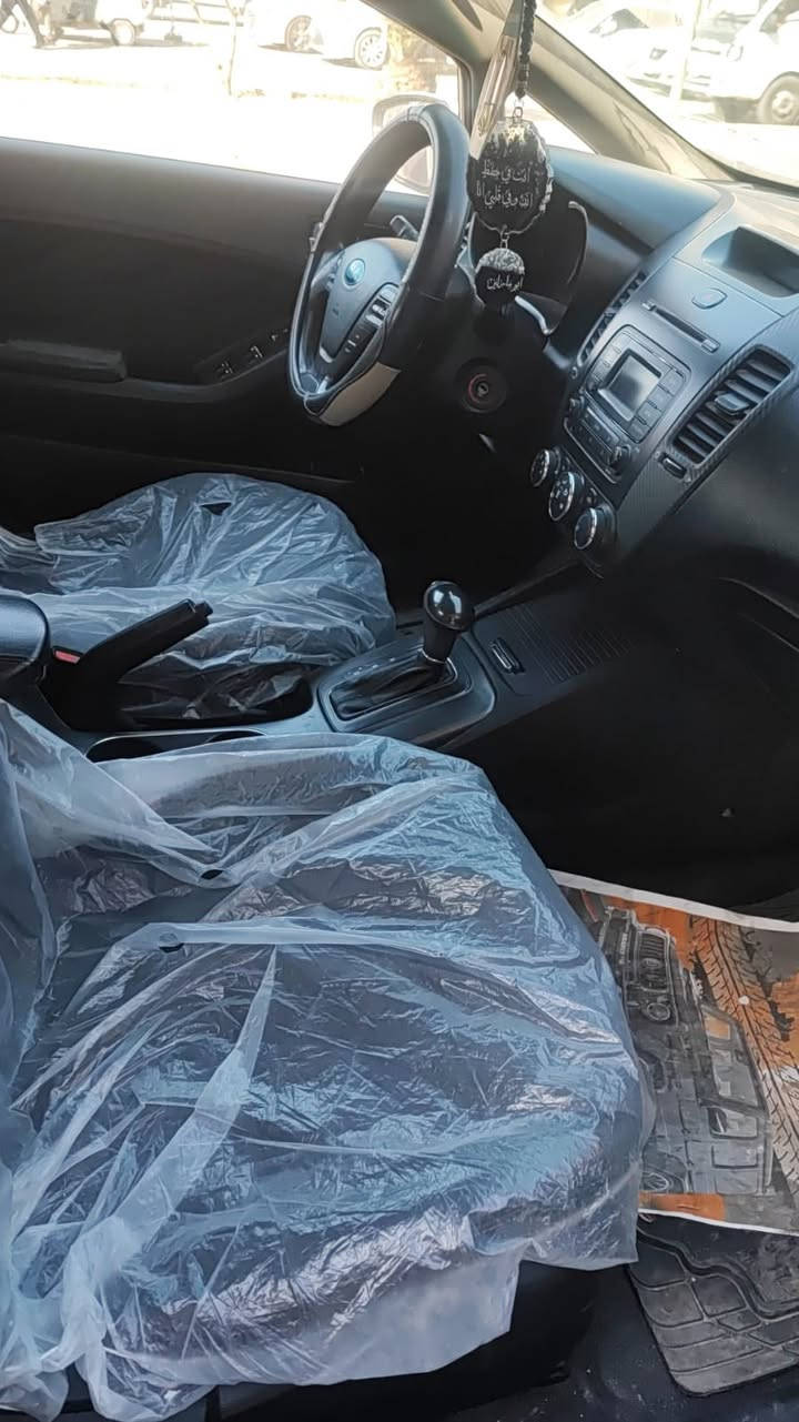 السلام عليكم
كيا سيراتو  2014 خليجي 
 مواصفات مكينه1600  دوش كير AT 
مري شفط زائد اشاير بالمري 
 تايرات خمسه ويل كب جديد صارله شهرين 
فول تحكم ستيرن
 حداديه كله جديد رقم سليمانية سنويه كله جديد   
لسونار موجود بلمنشور شوفه كلشي موضح كدامك 
 العنوان ديالى - بعقوبة 
السعر :: 114 وبيهة مجال 
للاستفسار  ***********
