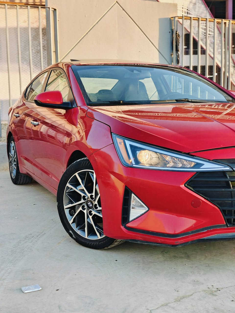 مرحبا
الانترا 
موديل 2020
وارد امريكي 
فول موصفات 
موصفات 
محرك 2.0 دوش 
فتحة سقف 
رادارات 
توقف ذاتي 
بصمة 
بصمه ابواب 
شاشة كبيره 
حساس امامي 
حساس خلفي 
 كامره دواره 
داخل لونين 
تخم تاير 
تحكم استيرن
 جهتين 
ماشيه 63
گير ومكينه كفاله عامه
تبريد ثلج 
صدر حداديه جديده السياره جاهزه للاخير مابيها كل نقص 
رقم بغداد الجديد 
رقم الانكليزي 
تحويل مباشر 
مكاني بغداد 
ه‍ ***********
