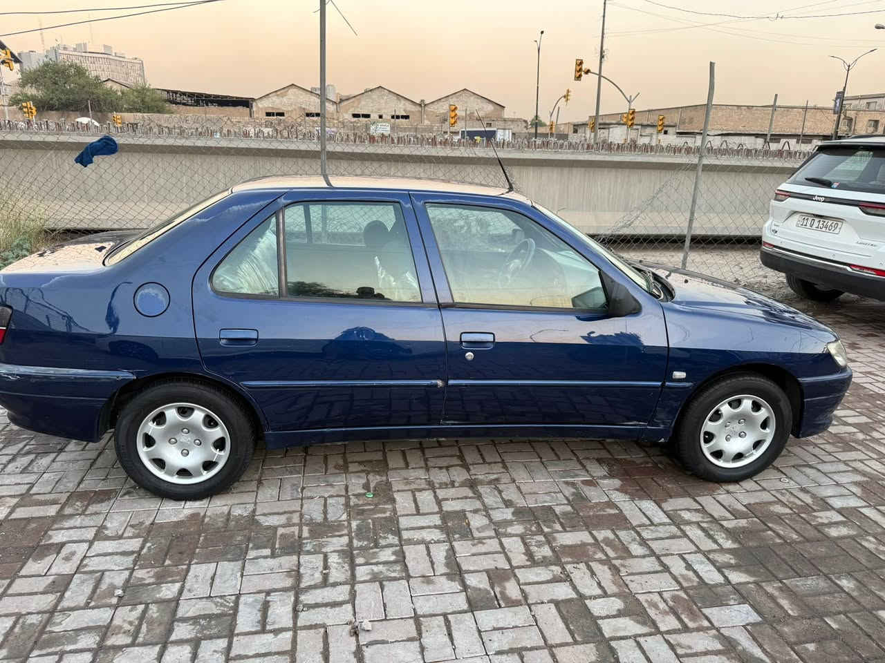السلام عليكم بيجو 306 للبيع موديل 2001 رقم بغداد بسمي ومكاني بغداد السياره بدون صبغ او ضربه جاهزه من جميع النواحي الاتصال ***********
