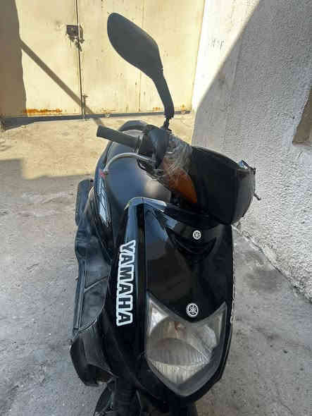 السلام عليكم دراجه سكنس نوتيا 110 للبيع سلف وهندر مكان البياع الشهداء السعر 350 وبيها مجال رقم التليفون***********
