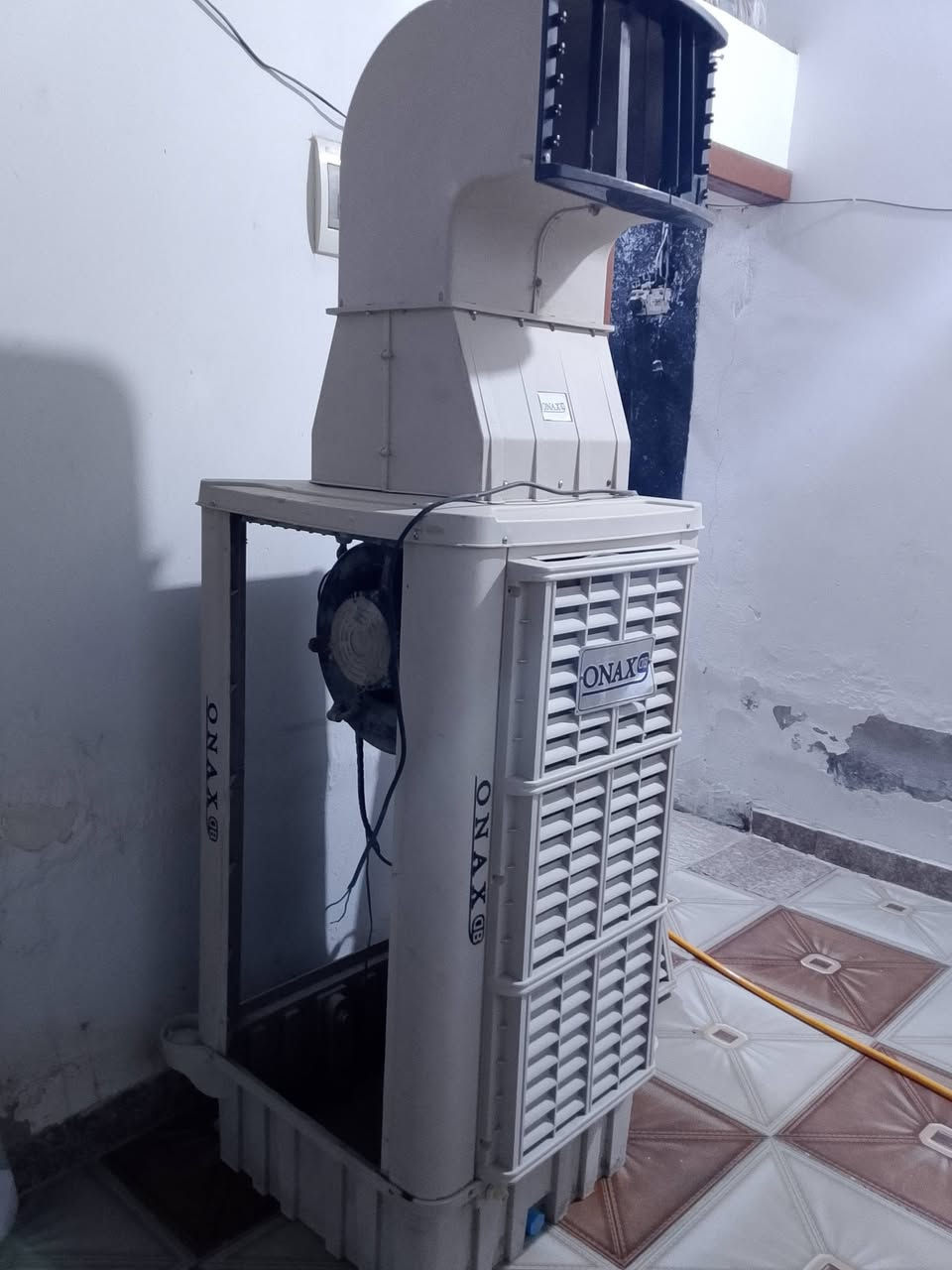 مبرده دكت حجم كبير نضيفه السعر 250 عنوان نجف رقم الهاتف ***********

