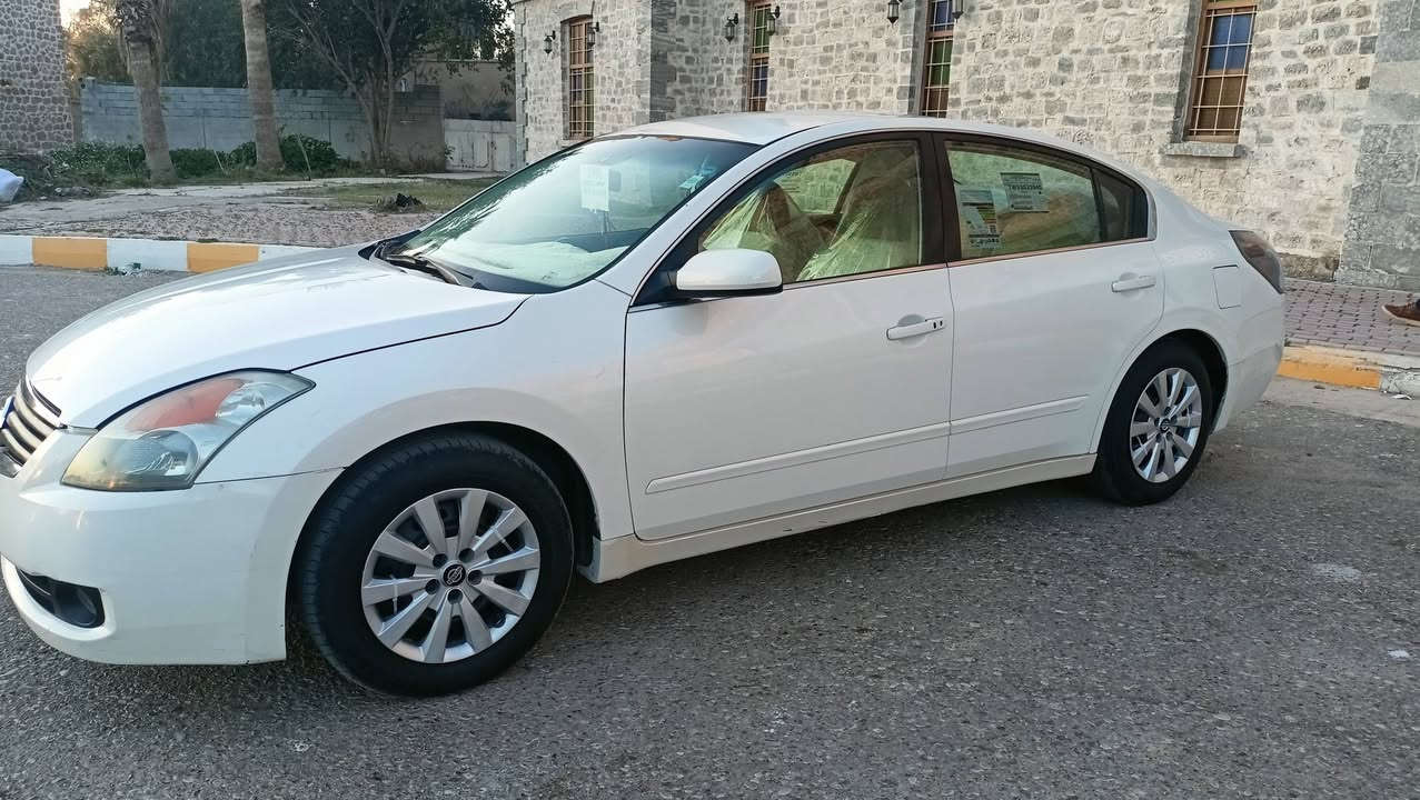 بسم الله الرحمان الرحيمال التيما موديل 2008 رقم سليماني  
خليجي مكينه وكير بشرط حداده وصدر جديد تبريد تدفه بشرط كود بنزين دخله بلادي رقم وسنويه كله جديد بشرط تحويل وكاله بدون ضرر بيه  صبغ بيه شويه تكيل وسنور موجود تحكم سترين جام شفط كهرباء  ومروس حسب القناعه ساكن كفري  سعر 95وبيه مجال سياره مال بيت  ***********
