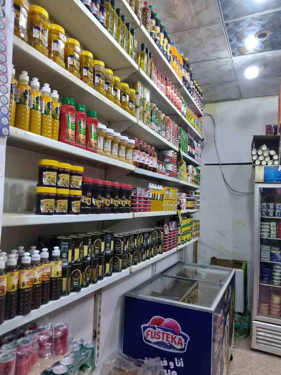 سلام عليكم اسواق للبيع
نزلت سيد جبار عشارع العام موقع تجاري

تحتوي على 3برادات عموديه

ومجمده طرح مال موطه 1

سفينه مال حلويات 1

رفوف جهازه عدد2

ميز كاشير 1 
محل دخله خير من الله 
سبب البيع عدم الفراغه
ايجاره ميتين 
السعر 6وبي مجال شي بصيط
باقي التفاصيل يتصل عله هذه الرقم 
***********
