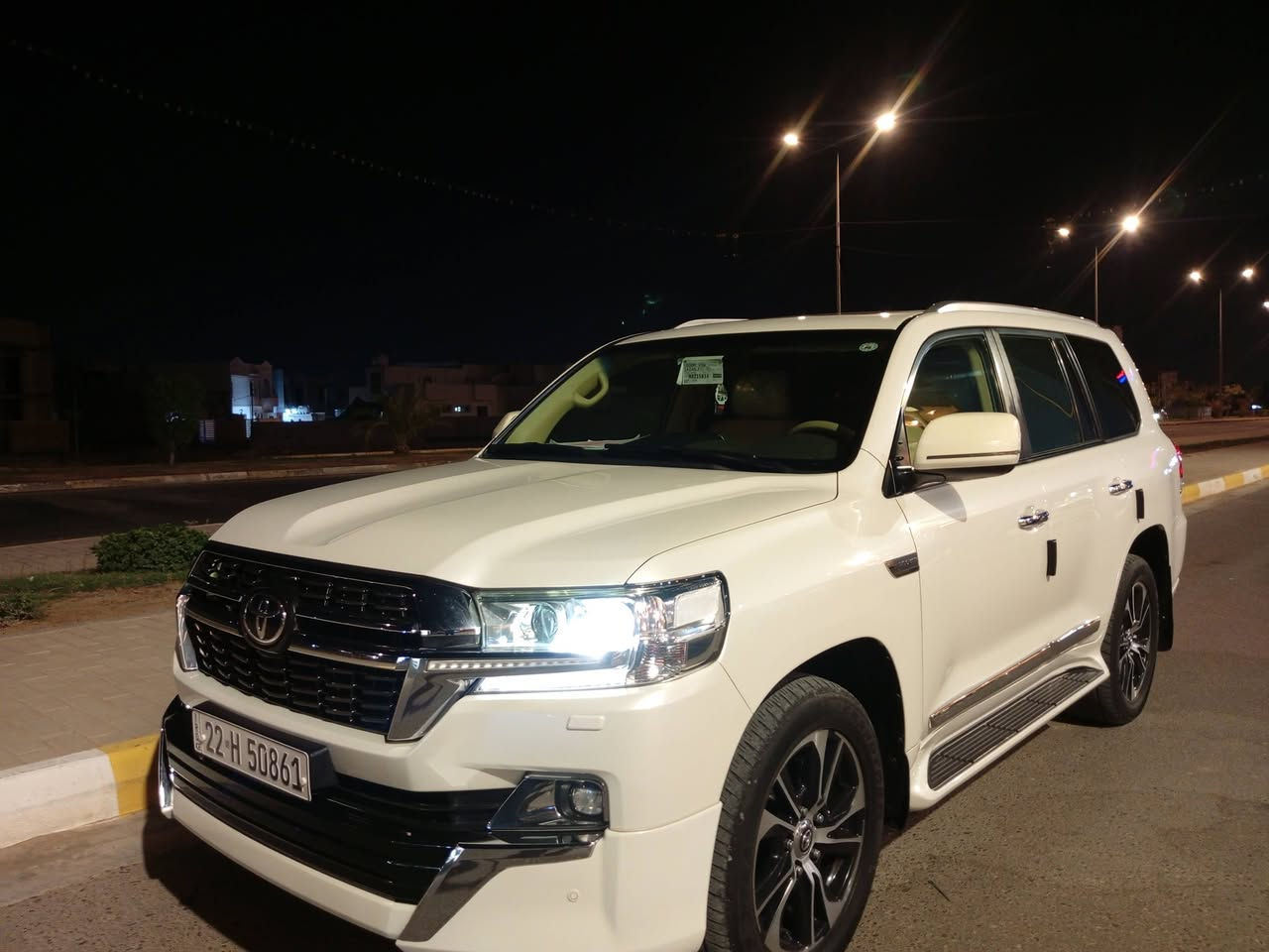 السلام عليكم
السلام عليكم ورحمه الله وبركاته 
للبيع 
لاندكروز
لون ابيض 
ماشيه 114 الف حقيقي شرط 
2017 
8 سلندر V8.      4600

مكفول كفاله عامه عده الدعاميات مبدله مال 2021 و الوياله و بيه ملاحظات بسيطة موضحه بالسونار السونار مرفق 

محرك كير مكفولات 
رقم اربيل تحويل مباشر 
مواصفات 
GXR 
فطيم
بصمه 
فتحه
كشن كهرباء 
مري شفط
8 ايرباكات
طفايه 
لايت زينون 
ثلاجه
زراكات
و باقي المواصفات معروفه 

السياره نضيفه بمعنه الكلمه 

السعر 485 و بيه مجال 
 
مكان السياره الانبار الرمادي شارع 60 
للاستفسار الاتصال على الرقم التالي 
***********

و شكرا
