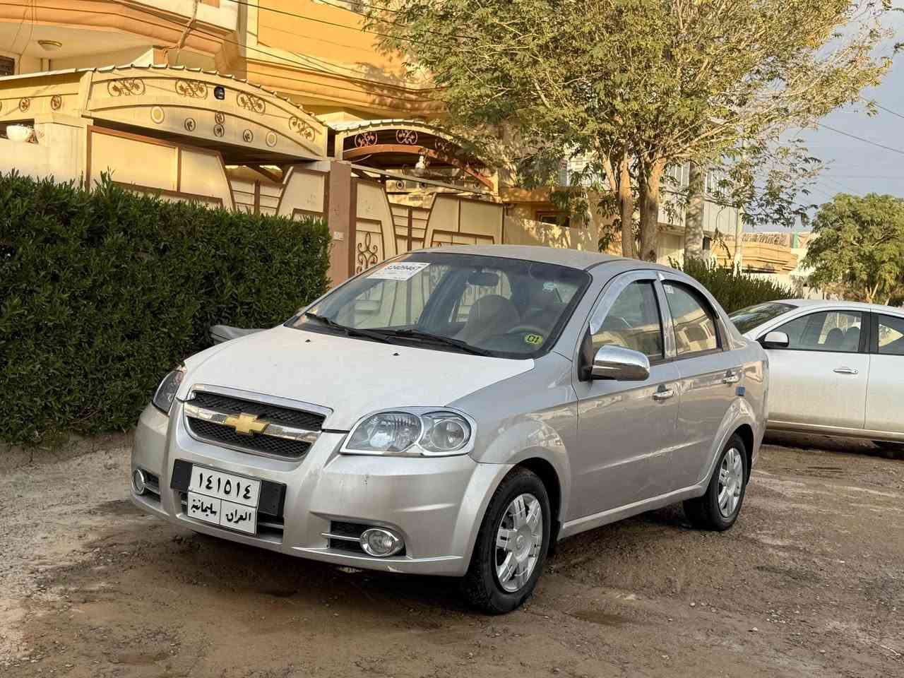 تحية طيبة للجميع 🌹🌹***********

أڤيو2011 گير عادي خليجي داخل عسلي گير ومحرك بشرط 

بيه صبغ وسونار مرفق مع الصور شرط بدون ضربة 

حدادية امامي وخلفي جديد تبريد تدفئة شغال كهربائيات شغال 

شرط التحويل والغرامات اخوان السيارة جاهز وبدون مصرف

مكان السيارة ديالى خانقين /السعر 55 وبي مجال خناقين, ديالى
