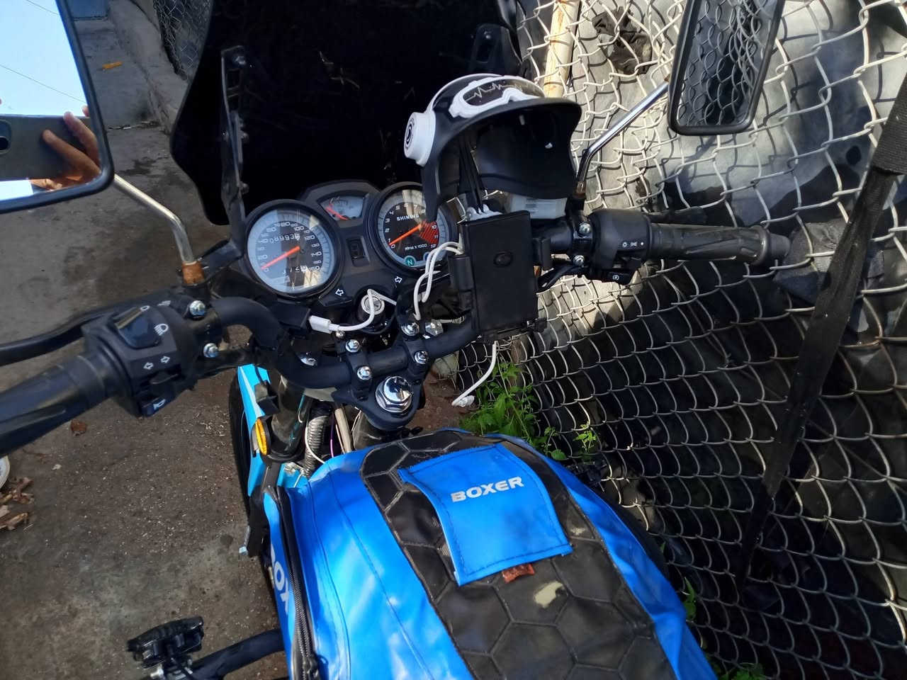 مره خصت الادمن ٫٫سلام عليكم دراجه شاينك 2023 نازله 2024 دراجه خير من الله مصار كم شهر من ماخذه وهاي عداد حقيقي 8000 ماشيه دراجه مرقمه رقم وسنويه بغداد باسمي تحويل ثاني يوم  دراجه نضيف وما اشتغل بيه هواي لان طالب او كلشي مناقصه كدام عينك سعر مليون او 700 بيه مجال بسيط شراي راسلني ودلل *********** واتساب فقط
