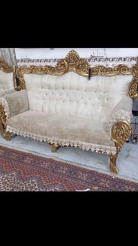 تخم ملكي • ١٠ مقاعد • نظيف