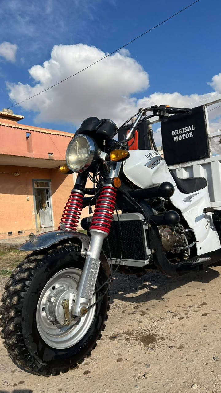 السلام عليكم ستوتة اورجنال اخر اصدار (تبريد مائي راديتر) 
محرك ٢٠٠ موديل 2024
للاستفسار ***********
العنوان القيارة #قرية_الجدعة
