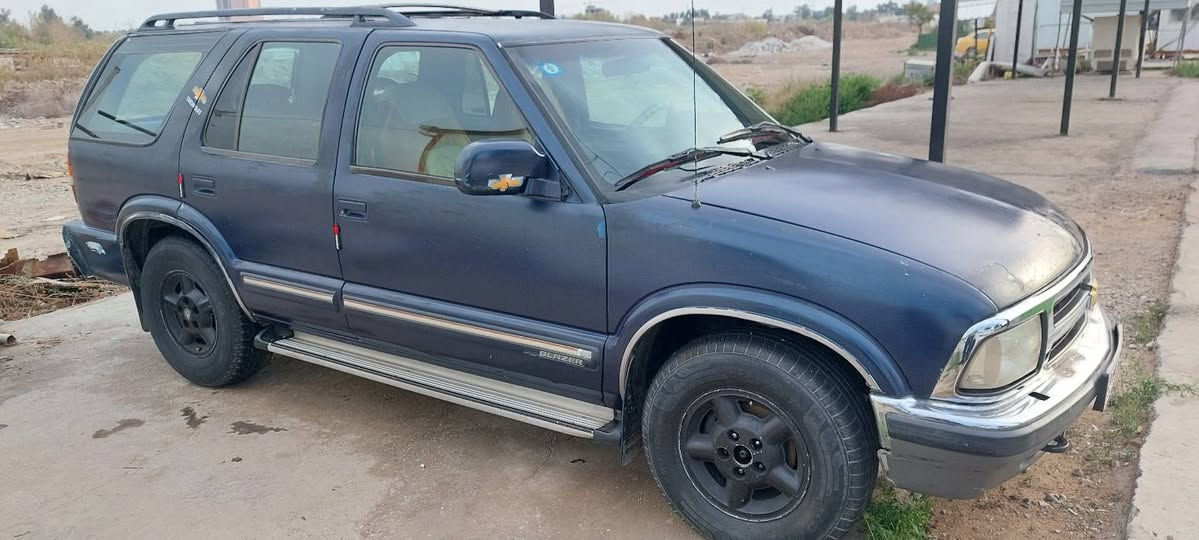 سلام عليكم بلايزر مديل 2000 بغداد محرك  كير نضيف تبريد يشتغل تخم تاير  صدر نضيف كهربائيات تشتغل سعر35 مكاني بغداد ***********
