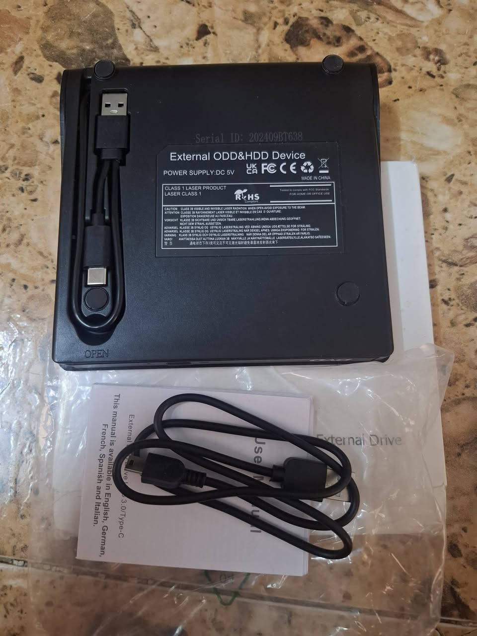 مشغل اقراص خارجي حديث اصلي أمريكي جديد بالضمان شرط  والفحص ويعمل بخاصية USB/BC او من الموبايل بطريقه التوصالة ويشغل cd/dvd تسجيل وتحويل جميع الامنافذ بيه يوجد توصيل اتصال [***********]
