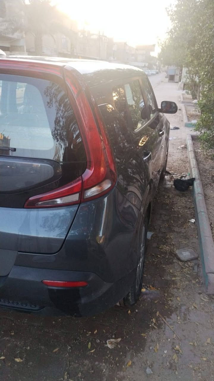 السلام عليكم كيا صول 2022
رقم بغداد الجديد 

السعر 135وبيها مجال كلش بسيط حك الجيه 
حادثها صبغ جاملغ وبنيد   
محرك 2000دوش 

توقف ذاتي 

قياده ذاتيه 

مانع تصادم 

شاشه كار بلي 

شاشه اعطال بلدشبول 
مانع انزلاق 
تحكم سترن جهتني 
منظومه زنون 

مكان سياره بغداد  لاستفسار 

***********
