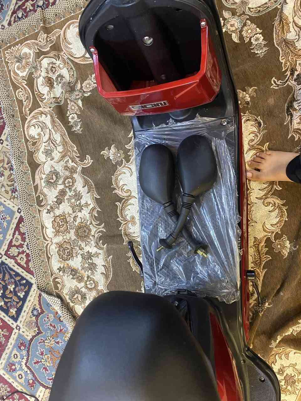 السلام عليكم بايسكل شحن للبيع حجم 14 وبطاريات عدد 4  البايسكل بعده جديد بلايلون مستخدم كلش قليل شهرين فقط حته المرايات بعدهن ممشدودات 
السعر 325 وبيه مجال بسيط جدًا 
العنوان /بغداد / الغزالية 
للاستفسار ***********
