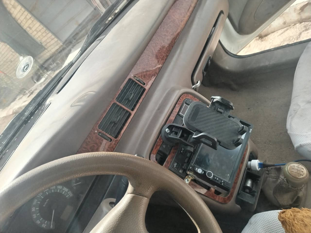 سلام عليكم سمنت للبيع 2010 كفاله بس بنيد بدل كير ومكينه كفاله مكان ميسان سعر ٤٠ تواصل يتصل على الرقم ***********
