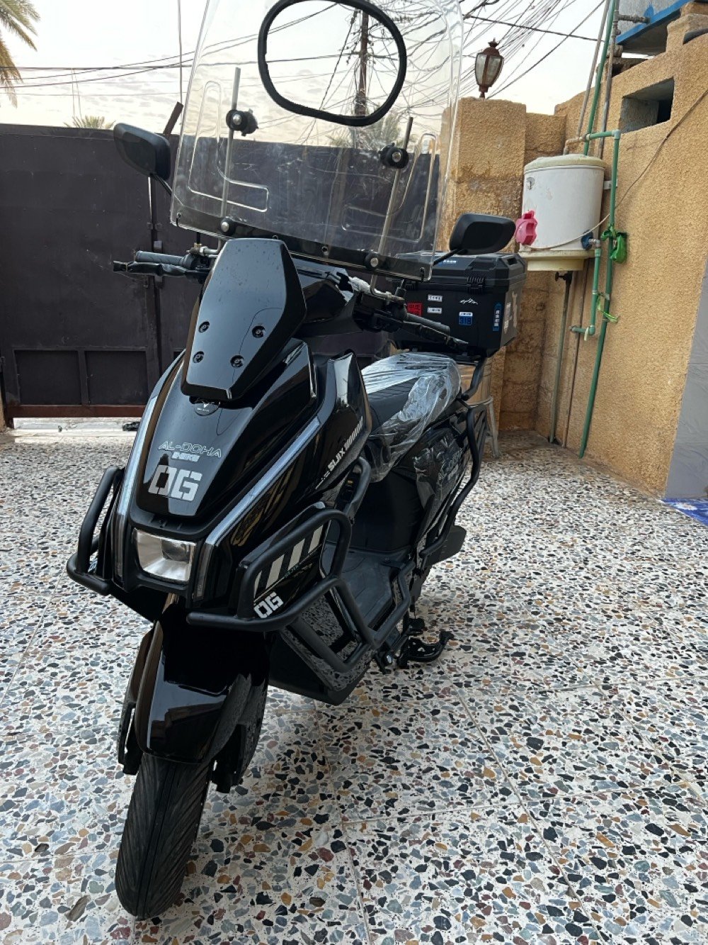 
دراجه شحن 
ملف 3000
بطاريه ليثيوم فوسفات الحديد 
ثلاث سرعات 
حجم كبير 
مع صندوق و درع و سيبايه 
ابحث عليها و شوف  للاستفسار 
*********** 
المكان ديالى بعقوبه 
هل تتوفر على ضمان؟: 
بعدها بالضمان 
أين تقع الدراجة من ناحية الموقع الجغرافي؟: 
ديالى / بعقوبه 