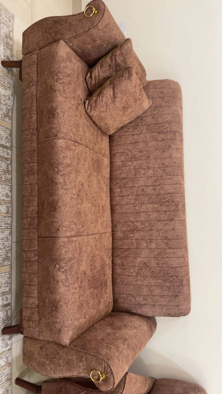 تخم قنفات عشر مقاعد جديد كولش حننتقل لمكان اصغر وميكفي اخذه السعر 700الف العنوان بغداد شارع المطار قرب عباس ابن فرناس مجمع داماك


**إذا كنت صاحب هذا الإعلان وتريد حذفه لأي سبب، رجاءا أرسل رسالة إلى الدعم الفني**