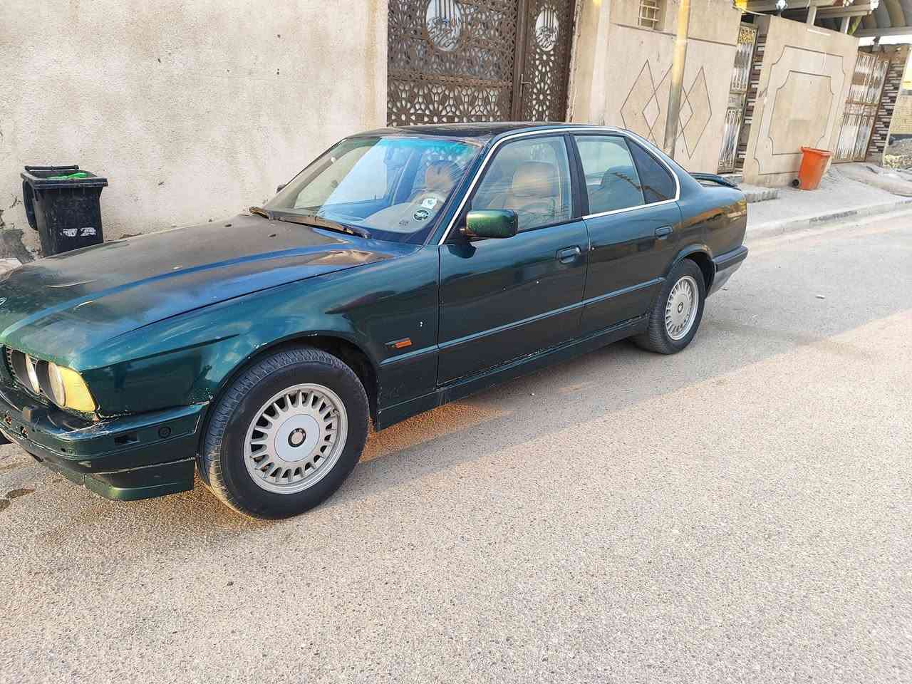 سياره بيم مديل 92مكينه وكير بلاد مسكر حداديه جديده 100بل100تخم تير جديد رقم الكليزي السنويه لغايه 30مكان السياره البصره قضاء المدينه السعر 38وبيهه مجال شراي يتصل ***********
