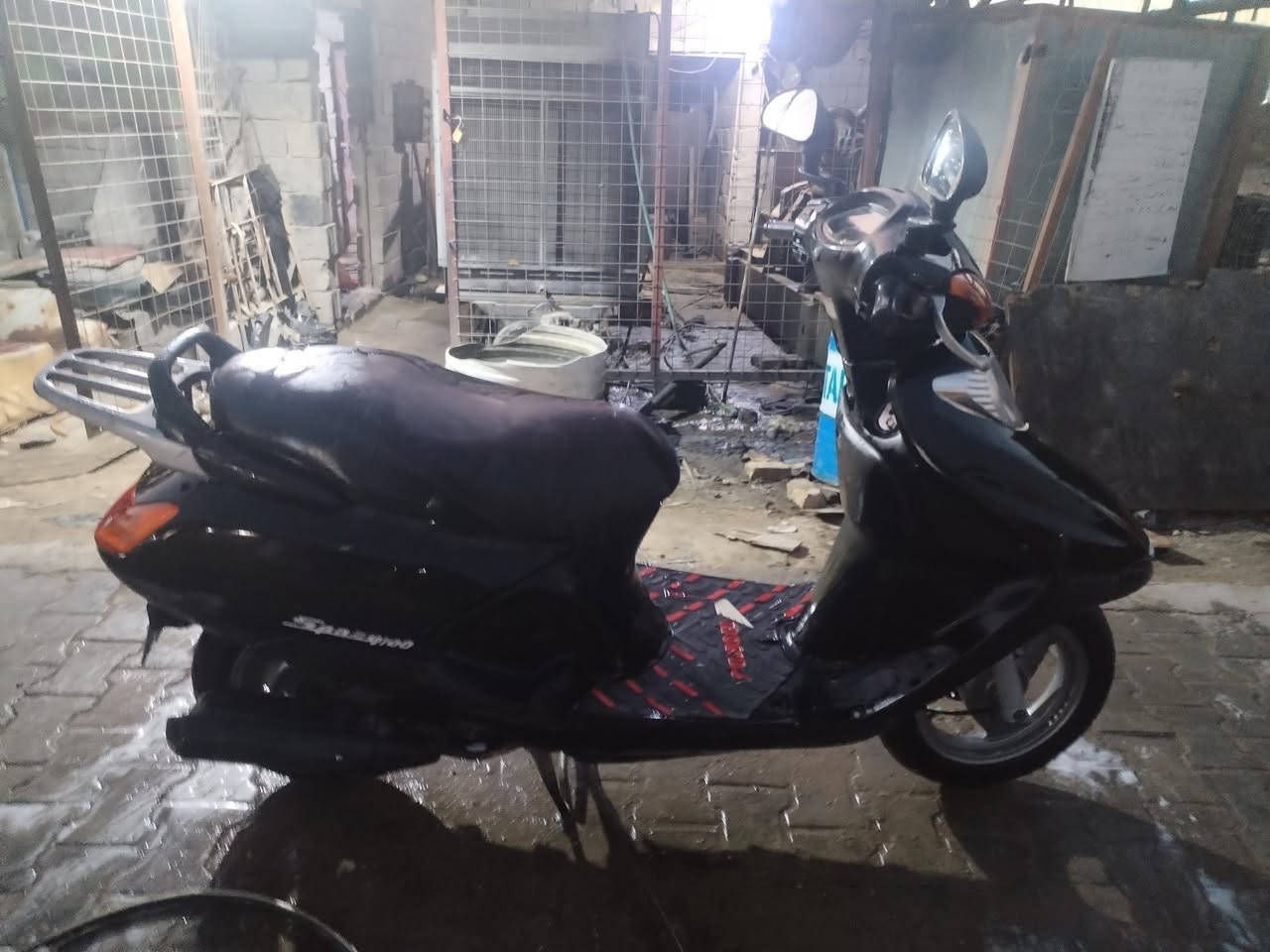 السلام عليكم سبيسي ياباني دراجه رايمر ناعمه فول كفرات اصليه السعر 450 وبيها مجال مكان الكوت ***********
