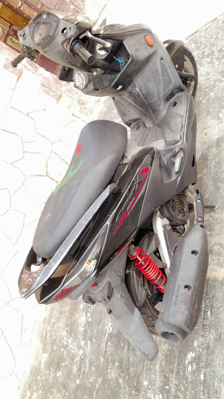 السلام عليكم دراجه سكنس لد  للبيع العنوان بغداد الحريه السعر مليون و100 وبيها مجال قبل شهر منزلها من الرمبه كوري الرقم ***********
