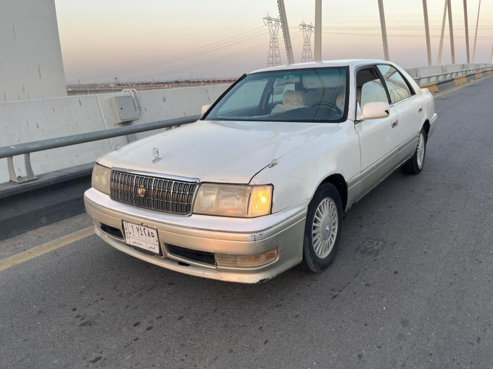 راس الثور فلات موديل 97للبيع كفاله من الكص بيها صبغ السياره  رقم بصرة شرط التحويل السياره جاهزه عده التبريد يحتاج ترتيب علما ان السياره نقل بدنه كامله السعر 63ومجال بسيط لشراي مكاني البصرة الشراي يتصل ***********
