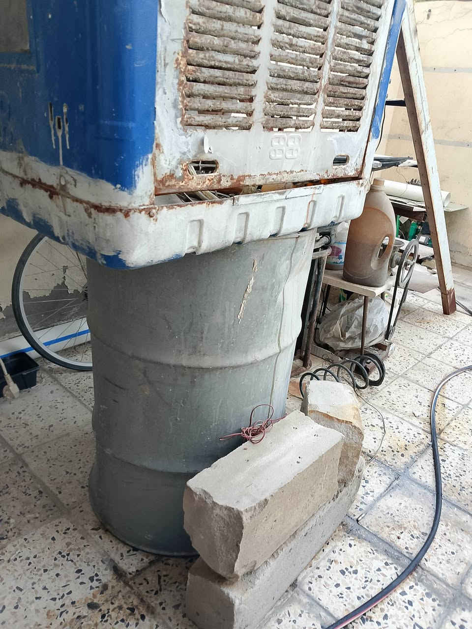 سلام عليكم مبردة شغالة ومكينة فلافل شغالة وعربانة وبرميل للبيع الشراي يدخل خاص


**إذا كنت صاحب هذا الإعلان وتريد حذفه لأي سبب، رجاءا أرسل رسالة إلى الدعم الفني**