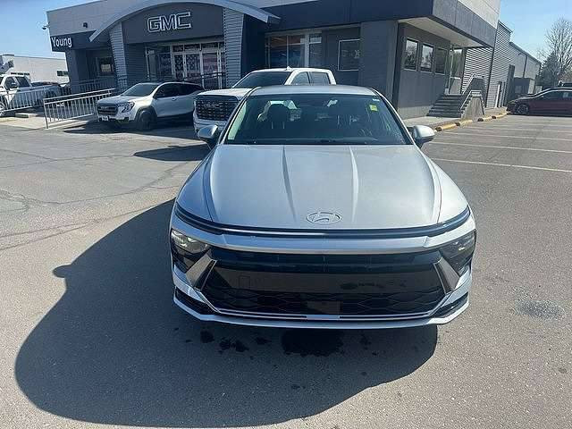 للبيع Hyundai Sonata SEL 2024..
رقم بصره شهداء.. تقرير غرق ...

- الموديل: 2024
.وارد امريكي
- الفئة: SEL

- المحرك: 2.5 لتر 4 سلندر

- القوة: 191 حصان

- القير: أوتوماتيك AT 8 سرعات

- الدفع: أمامي FWD

- اللون: فضي

- تشغيل بصمة

- شاشة 12.3 إنج

- Apple CarPlay و Android Auto

- مثبت سرعة ذكي

- كاميرا خلفية

- نظام المحافظة على المسار

- تحذير النقطة العمياء

- مصابيح LED

- جنوط ألمنيوم

المسافه المقطوعه (8813) mi

كفاله من الضربه والصبغ واي متعلقات ضرر

فقط تقرير غرق

السيارة بحاله جدا ممتازه ،

السعر 197


**إذا كنت صاحب هذا الإعلان وتريد حذفه لأي سبب، رجاءا أرسل رسالة إلى الدعم الفني**