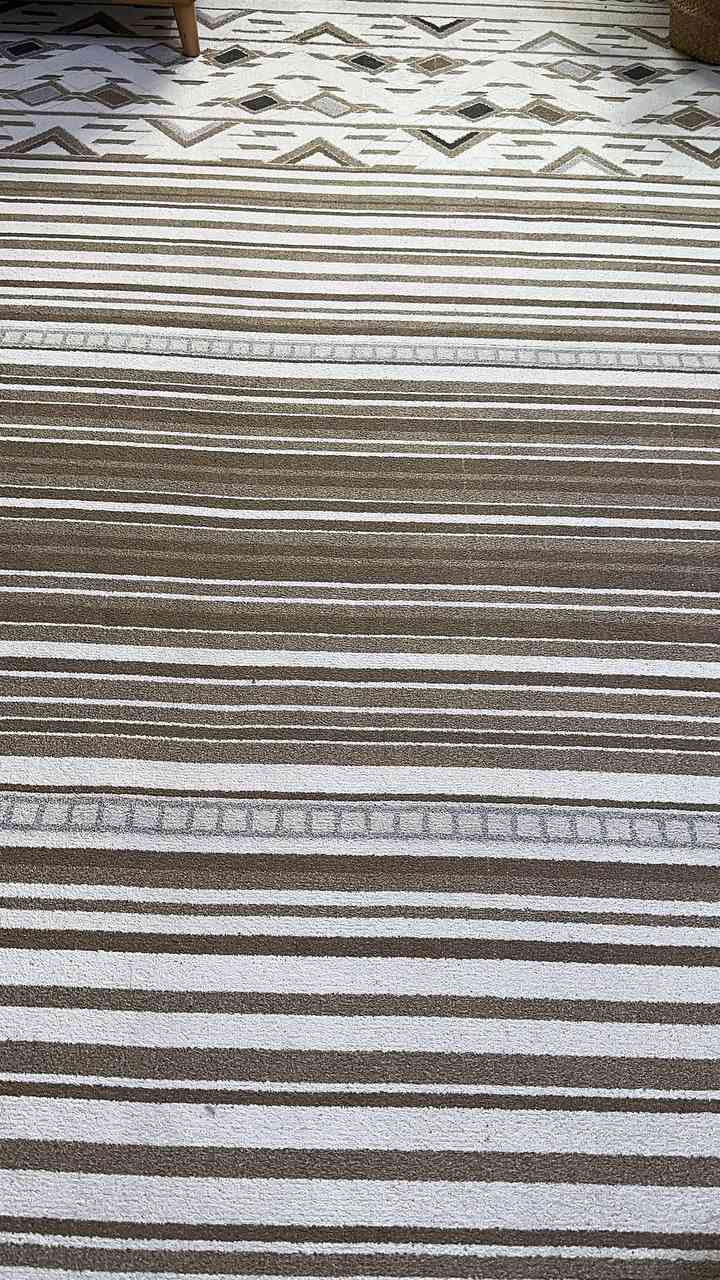 زوليه 2٫40×3٫40
مدة 80×280 
تركي ماركة اوبتيما استعمال موسم واحد نظيفه جدا
الزوليه +المدة ب150 فقط


**إذا كنت صاحب هذا الإعلان وتريد حذفه لأي سبب، رجاءا أرسل رسالة إلى الدعم الفني**