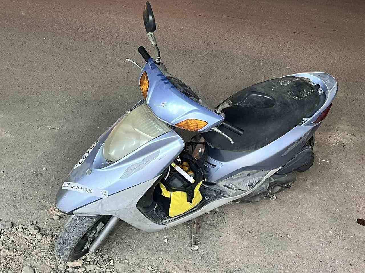 دراجه بريز فحل  رمبة صار 7اشهر من اخذتهة مشغلهة قليل  ل ومتروكة صار فتره
مكاني بلديات شارع الغسل  بغداد 
***********
