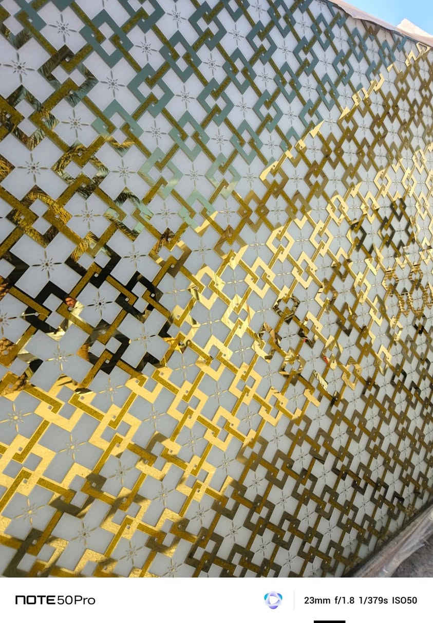 مكتب ابراهيم الشريفي وشاكر العنزي التعهدات الزجاجية العمل كافه أعمال الجام بيوت واجهيات 10 ملم الاستفسار على الارقام التالي ***********
***********
