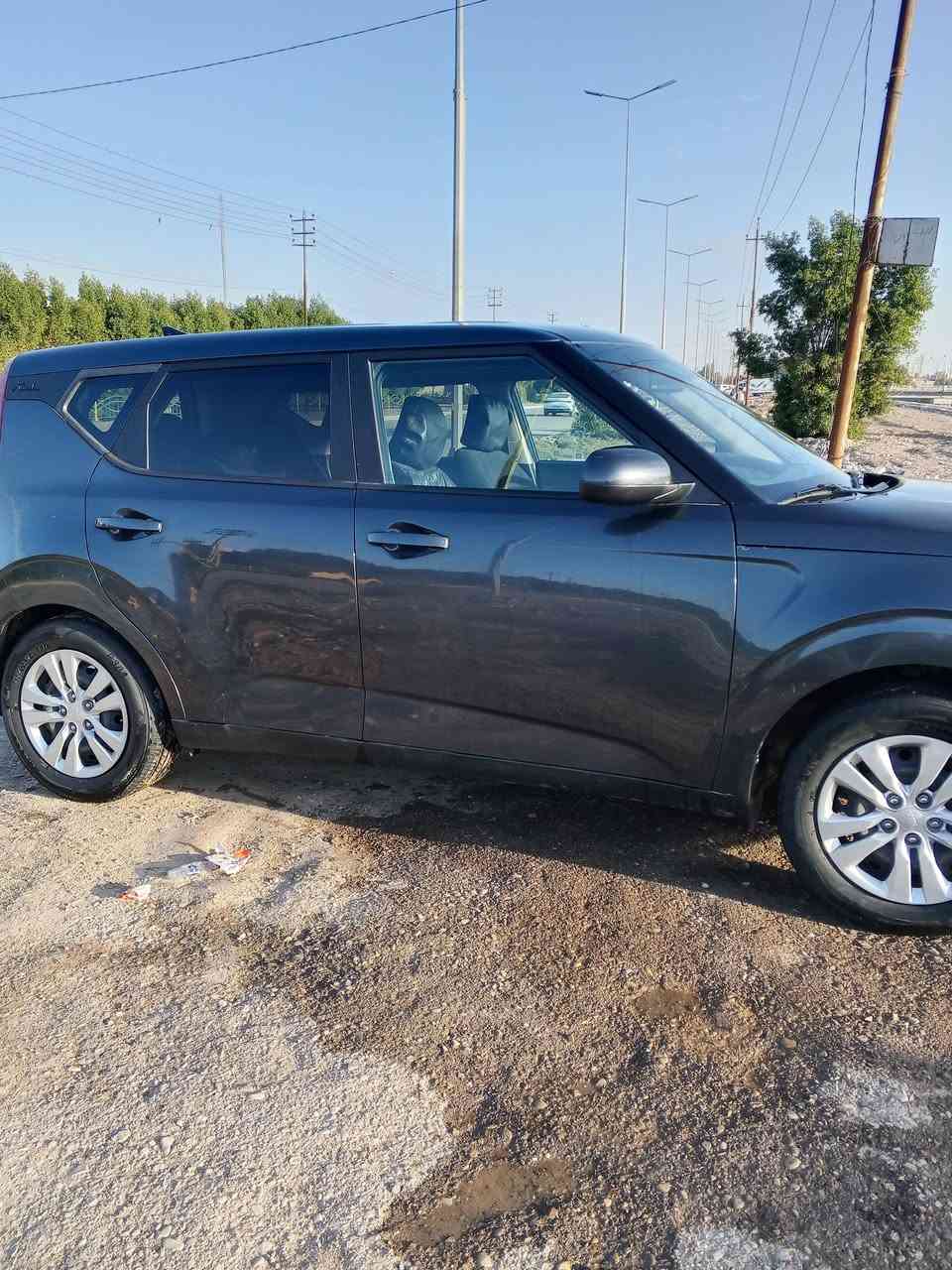 كيا صول مديل 2020
ماشيه 45 الف
مكينه 2000 دوش
كفاله كير محرك 
تبريد خير من الله  بأسمي تحويل ثاني يوم (انا مستوردها)  ( صورة الحادث موجودة ) سياره نضيفه  
السعر 130 وبيهة مجال بسيط. 
 عنوان كوت مركز المدينة ( *********** )
