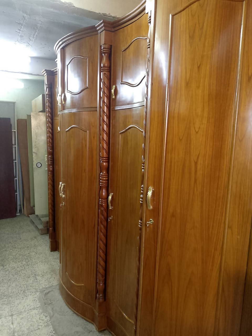 يعلن معرض جسار للمزاد العلني عن وجود غرفه نوم سته ملحق صاج طبيعي داخل وخارج مدور دنك زان متواجد في بغداد السيديه حي الإعلام شارع قطر الندى لاتصال *********** اهلا وسهلا بكم
