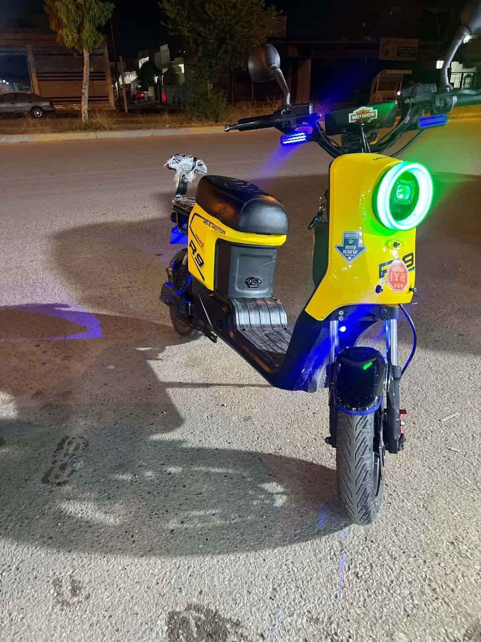 السلام عليكم دراجه ار9للبيع بس الدكمه مال بنك وهورن مكسوره السعر400قفل


**إذا كنت صاحب هذا الإعلان وتريد حذفه لأي سبب، رجاءا أرسل رسالة إلى الدعم الفني**