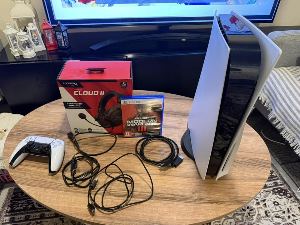 PS5 للبيع مع الملحقات
PS5 Fat UK

مستخدم بحالة جيدة جداً لا مفتوح ولا مصلح

مع سماعات

Hyper X Cloud II Wire

مع لعبة

Call of Duty modern warfare 3

ابيعهم كلهم سوه

السعر 625 الف بي مجال بسيط

للتواصل

***********
