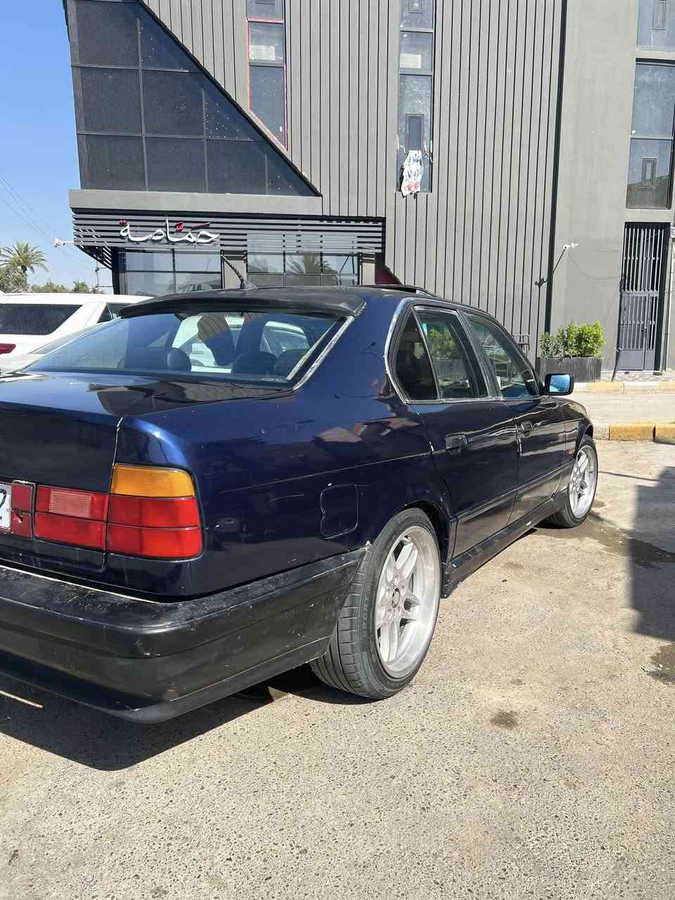 سلام عليكم شباب عندي هاي الخمسميه البيع اصل سياره خمسميه وخمسه وعشرين  بليتا موديل 92 رقم   رقم بغداد نكليزي سنويه بسمي   ساره مكينه مسكر خمسه  وخمسه وعشرين مسكر عدل كشنات كهرباه جام اوتماتيك سنتر لوك شغال فتحه شغاله طكتين ويل ام رياضي تخم تاير جواهه جديد سياره بجم عريض  مكاني بغداد القدسيه قرب مستشفي اليرموك  سعر 53 وبيه مجال ***********
