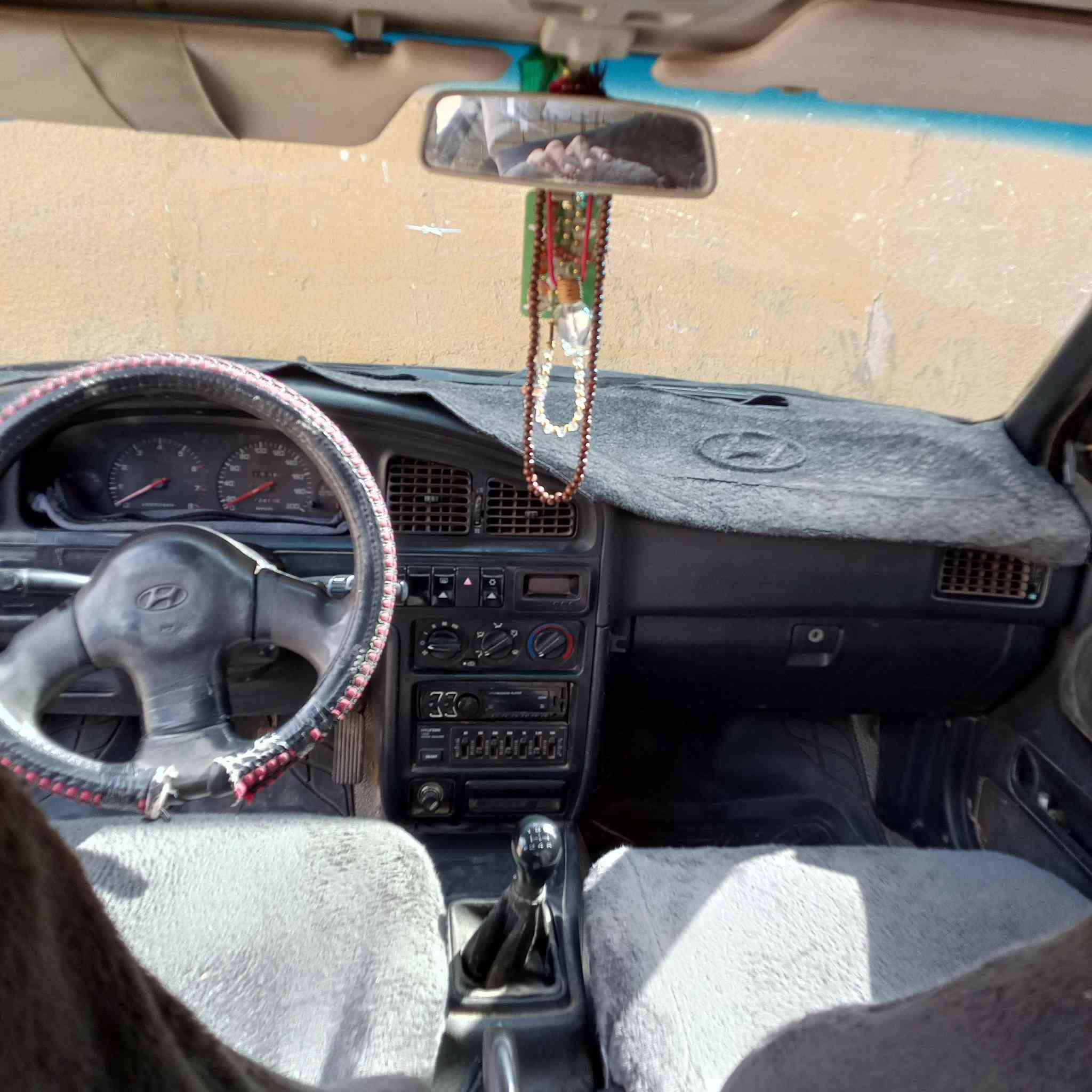 سلام عليكم سياره النترا مسطره لبيع سياره حلوه خير من الله صدر امامي خلفي جديد  فرمات بلاديه نقص بس تبريد السنويه 31 بسمي السعر 27 بيها مجال ***********
