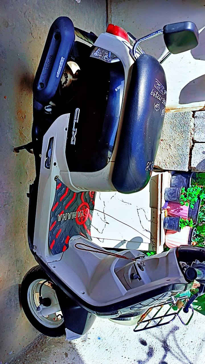 سلام عليكم ماكس بوليسي مكفول من كلشي
1_بلادي
2-لايت زنون عالي وناصي 
3-تخم تايرات جد 
4-كهربايات كله شغاله 
5-الدراجه نكره 
6-محرك مامفتوح بلادي سعره 650وبيه مجال الشراي المكان بغداد دولعي الرقم ***********
