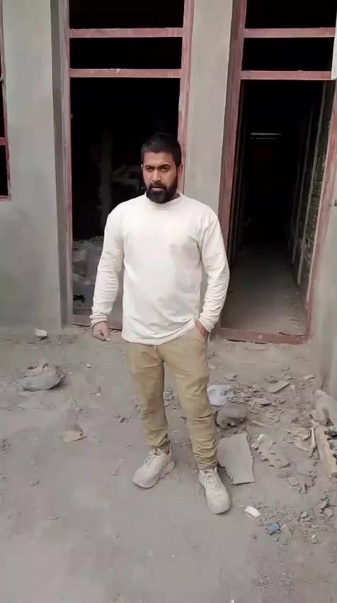 سلام عليكم عندي بيت البيع بل الكرغولية قرب جسر حديدخضر بين سدين هيكل سند ٢٥ مساحه ١٠٠ سعر ١٠٥ وبي مجال يراسني خاص او وتساب *********** او رقم ***********
