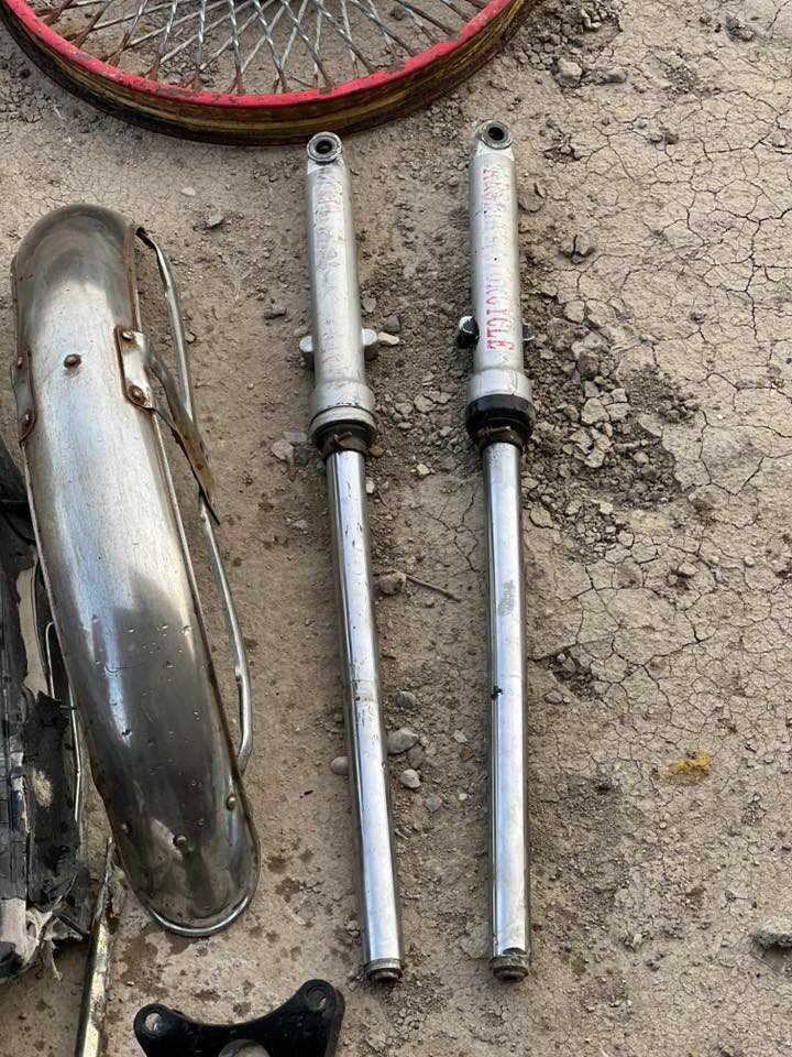 سلام عليكم شباب غراض للبيع قيم واخذ البگ لايت يشتغل كلشي مابي على الفحص والويل الوره نامه الاصلي 
وشوته جديده قيم واخذ مكاني رميثه
***********
