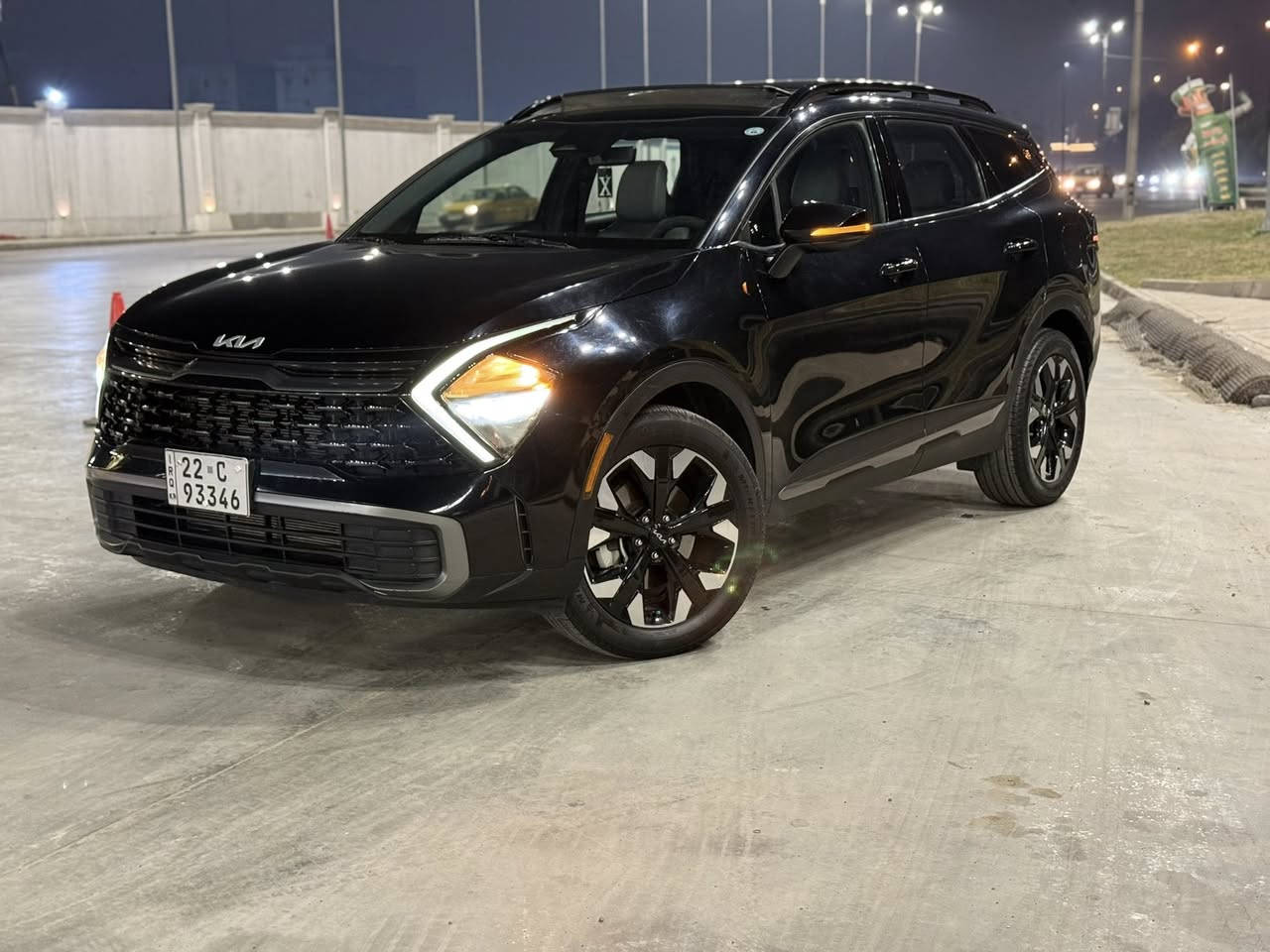 السلام عليكم سبورتج 23 XLin فول مواصفات داخل زيتوني وارد امريكي ضرره باب السكن صبغ والباب الخلفي هنا انصبغ والجاملغ الامامي جاي ويا السياره بلصندوك بدون دواخل بدون ايرباك ماشيه 23 مل سياره جاهزه اي نقص مابيه السعر 188 
صور الضرر مرفقه *********** بغداد الدوره ابو طياره
