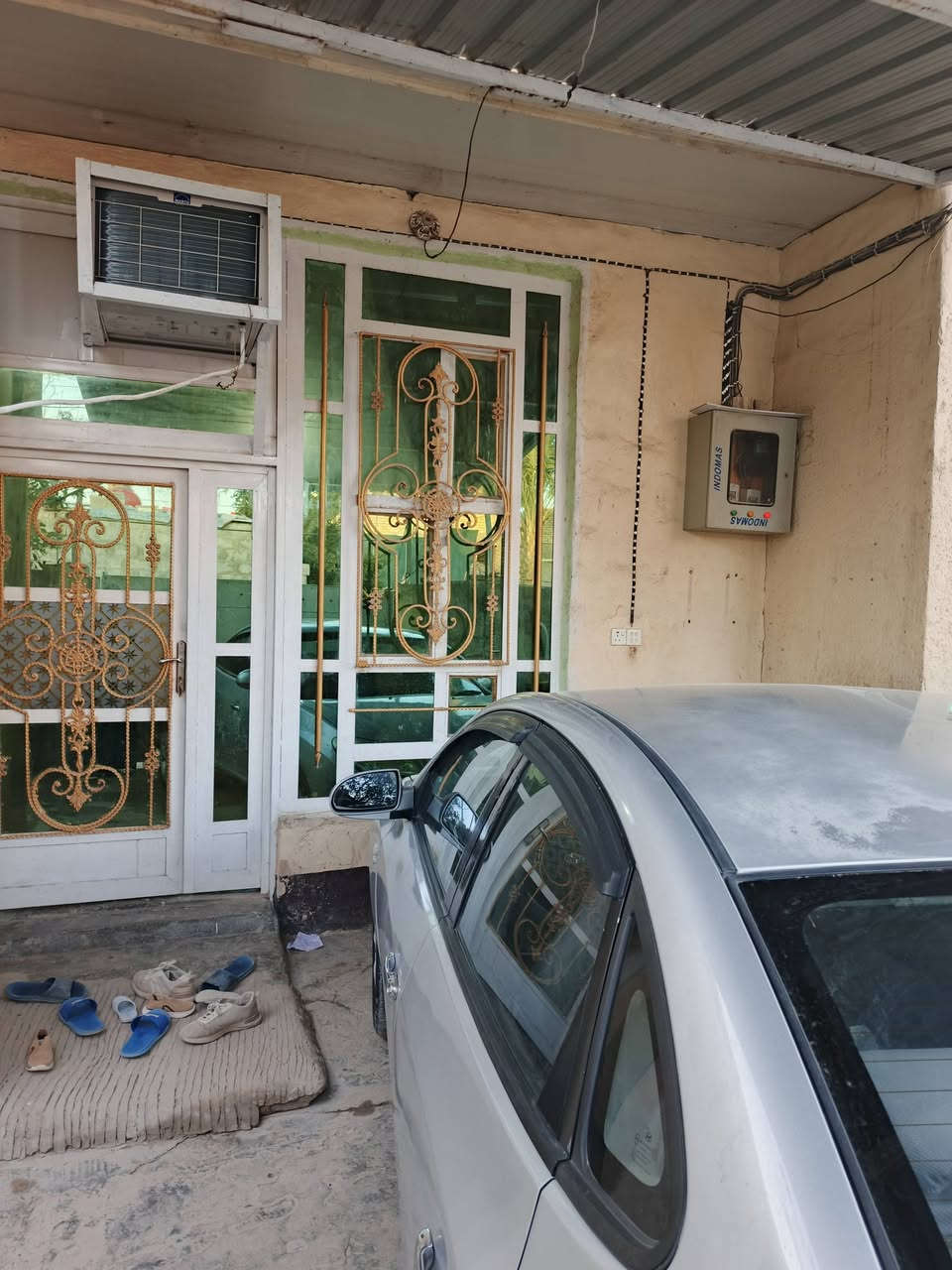 بيت للبيع في البستنه المساحه 250/يتكون من غرفتين 5×٤وهول واستقبال 5×4ومطبخ 3.5السعر 45وقابل للتفاوض/***********
